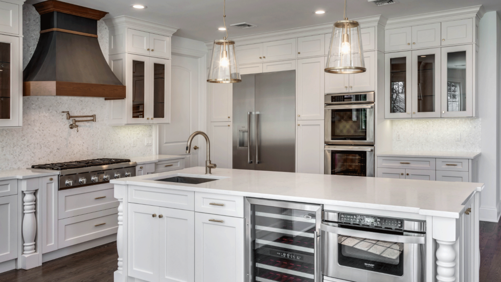 St. Martin kitchen design with Greenfield Bright White cabinets