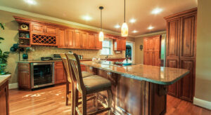 Traditional kitchen style with brown kitchen cabinets
