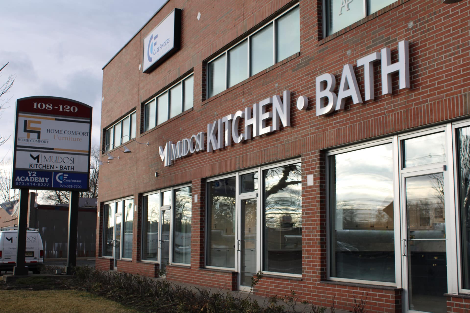 Mudosi Kitchen and Bath showroom building