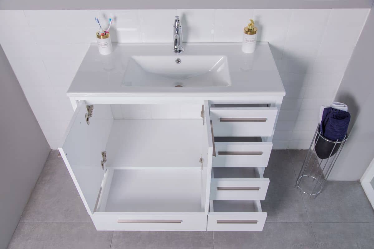 101-arte-39-white-bathroom-cabinet-2