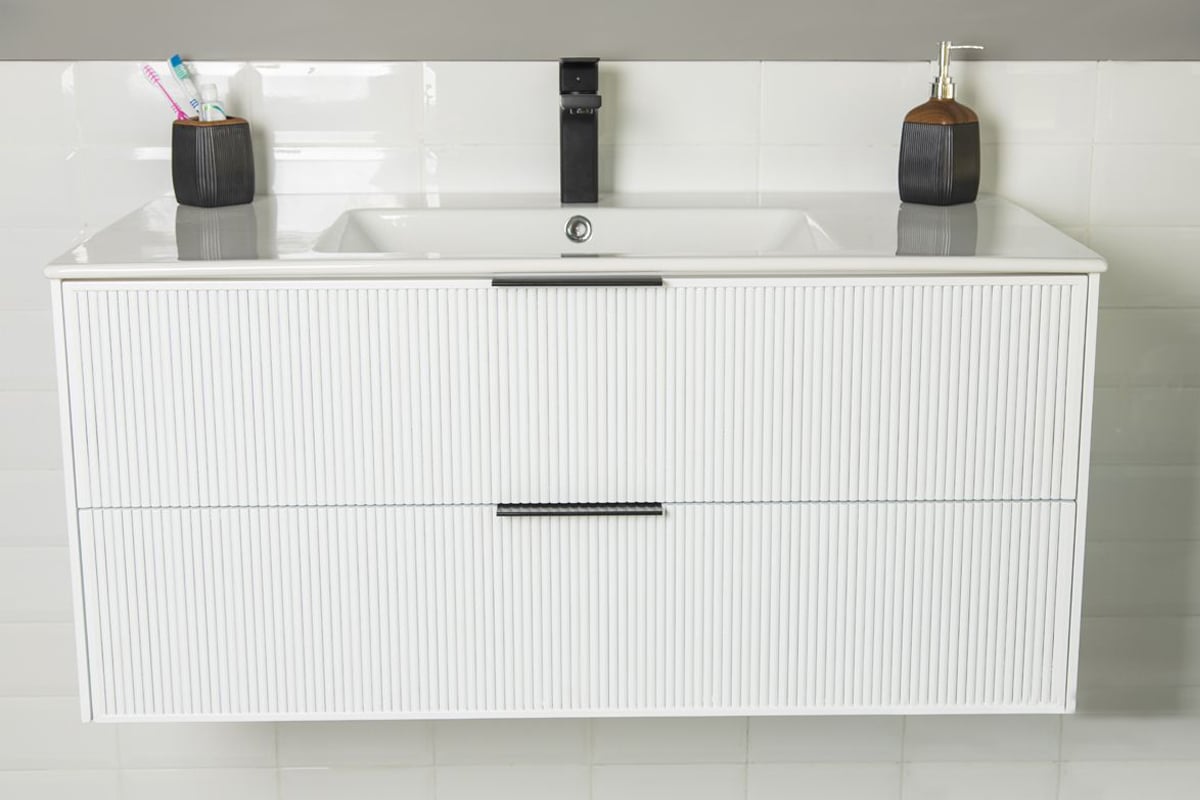 112-sorrento-36-white-bathroom-cabinet-2