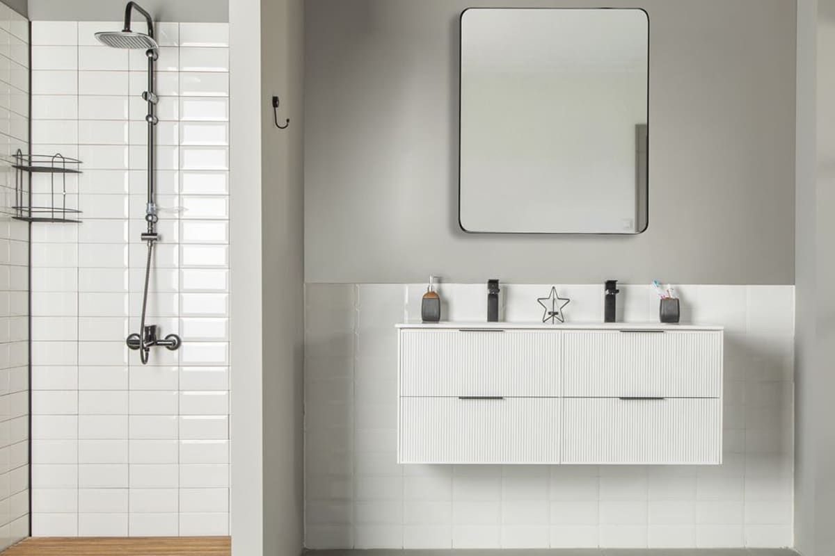 99-sorrento-48-white-black-handle-bathroom-cabinet-1