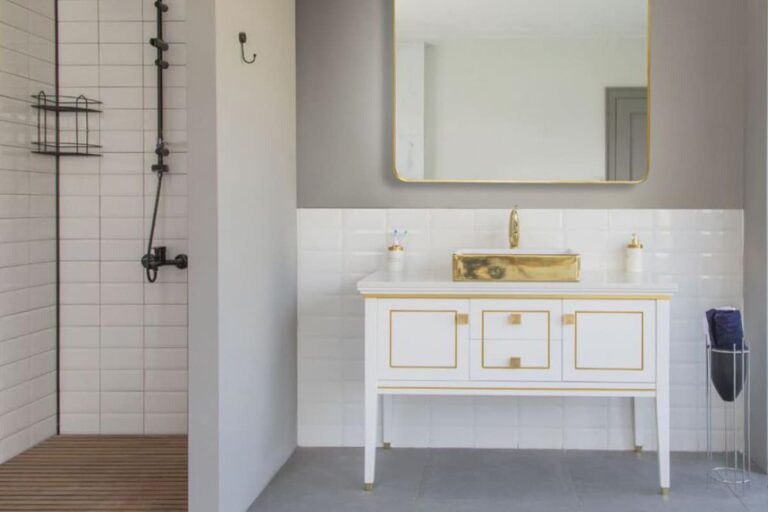 48" Manhattan White gold Vanity