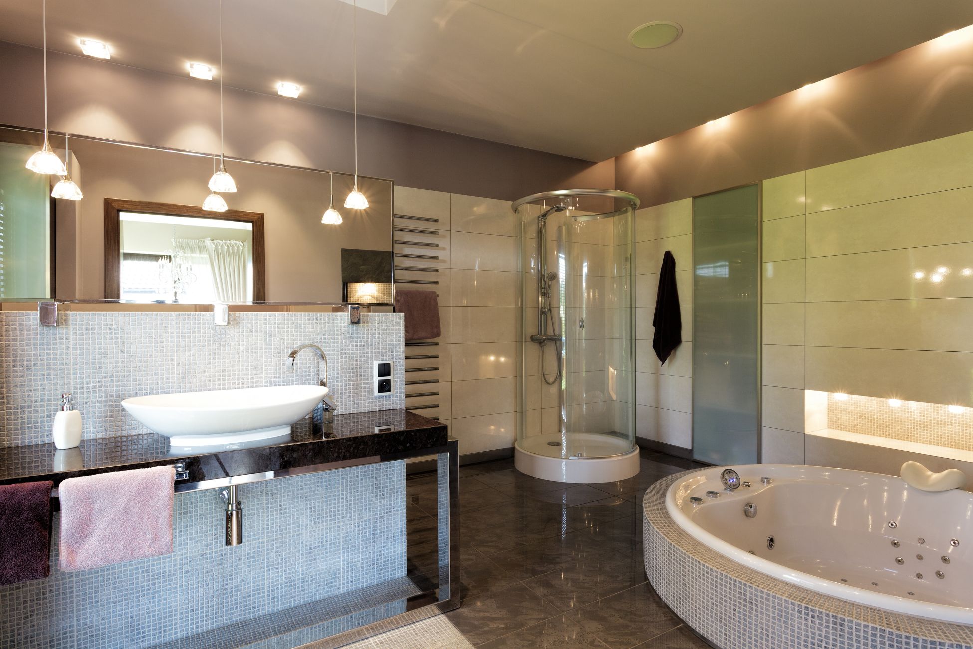 Modern style Bathroom with curved enclosure shower