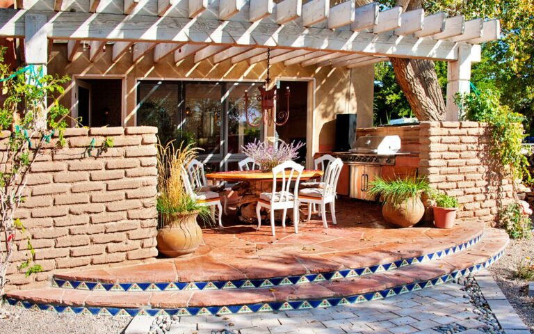 Farmhouse style outdoor kitchen