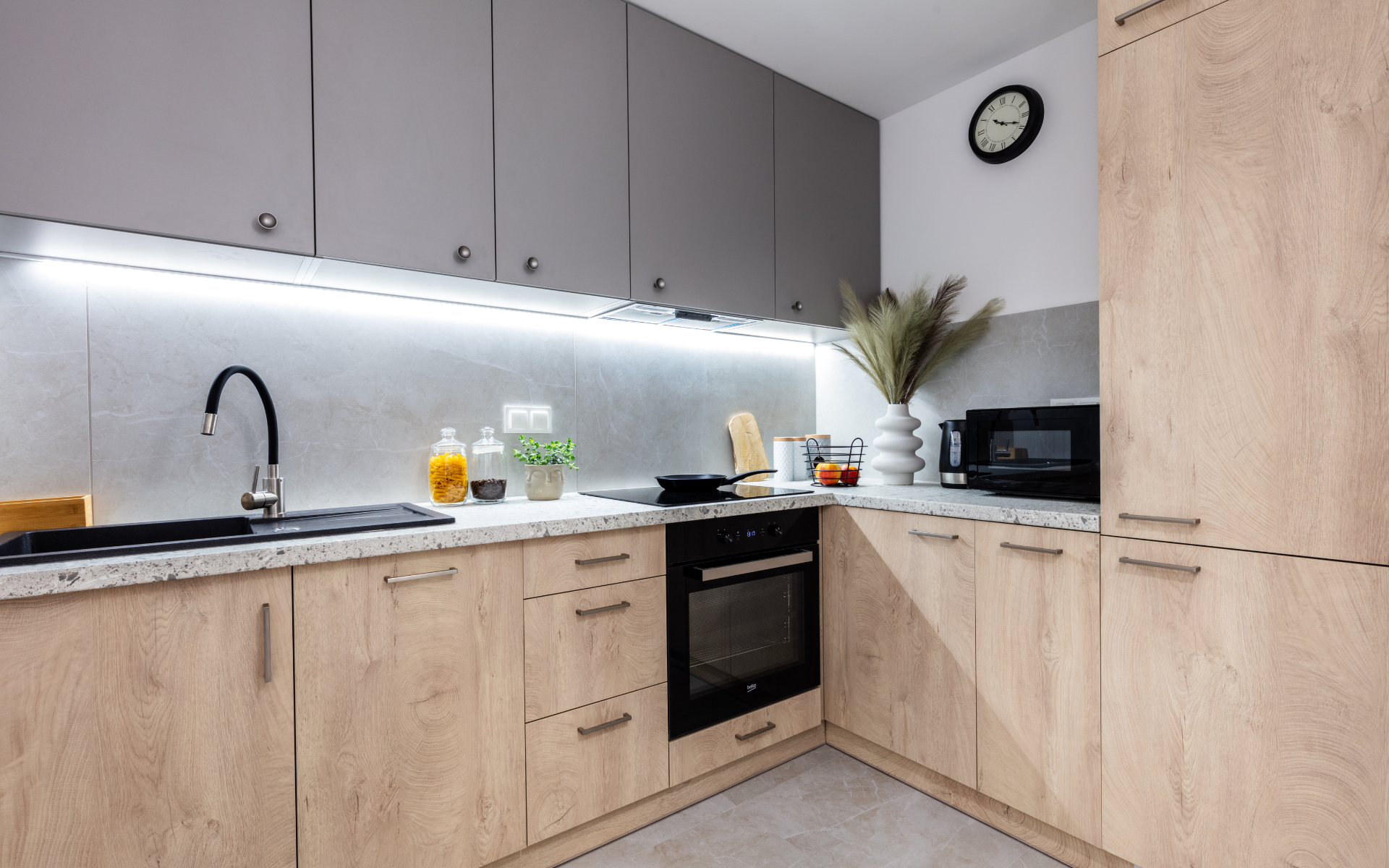 25 Proven Small Kitchen Remodeling Ideas for Compact Homes
