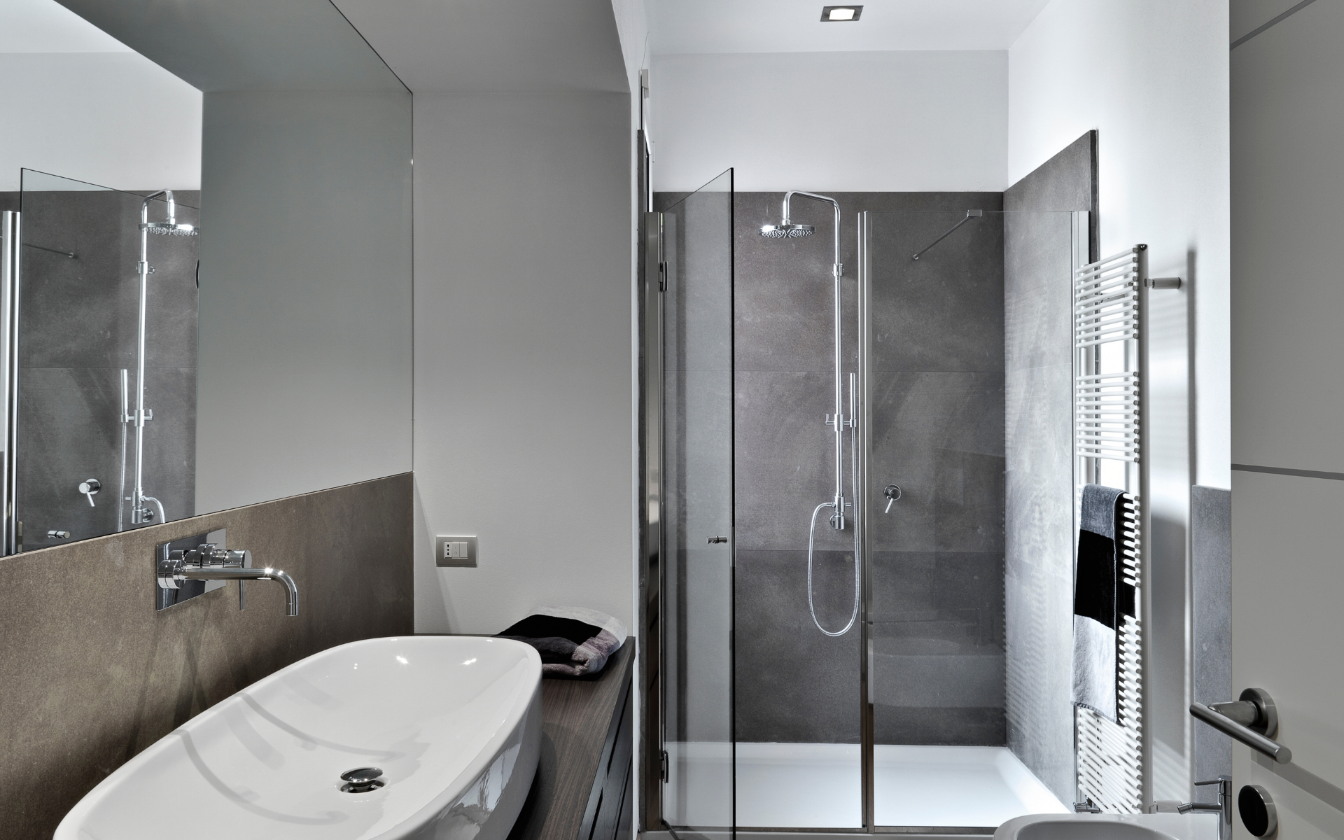 Glass Enclosure and Shower Door Options