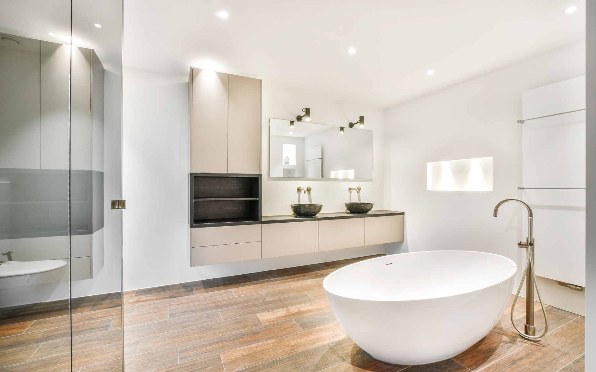 All White Bathroom for Timeless Appeal