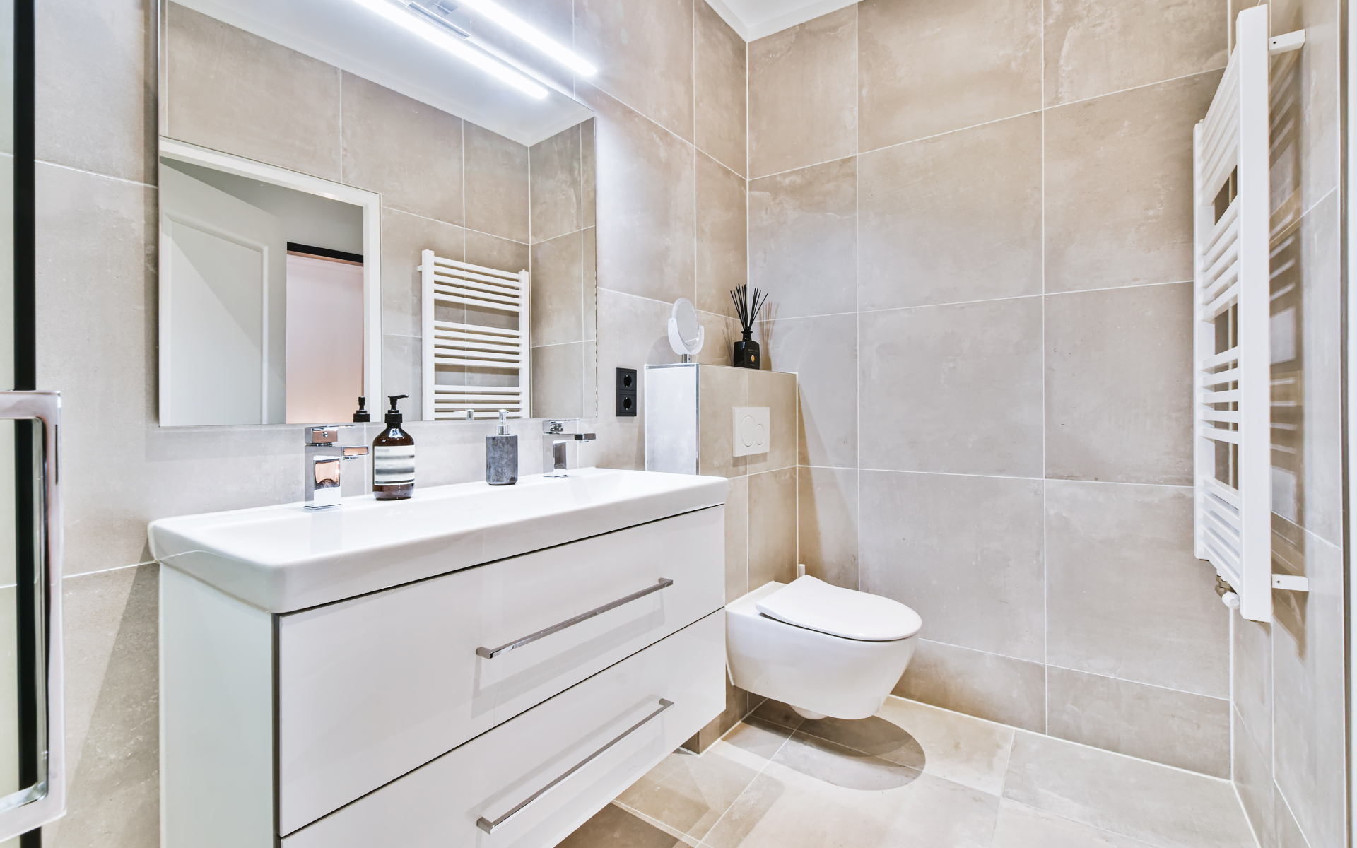 Small Bathroom remodeling with toilet, and vanity