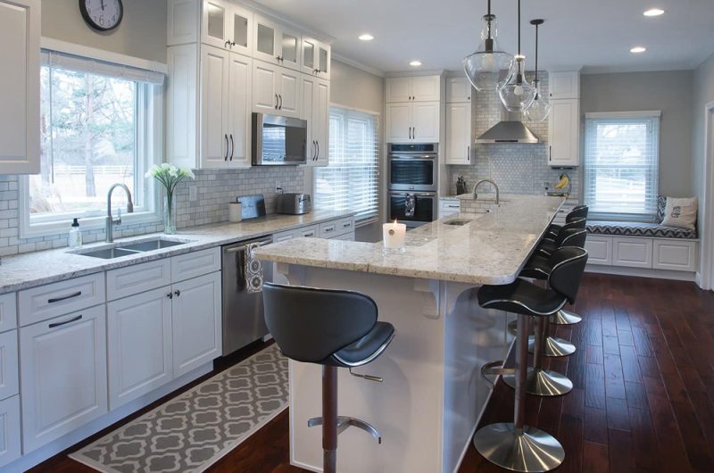Forevermark Kitchen design with white cabinets